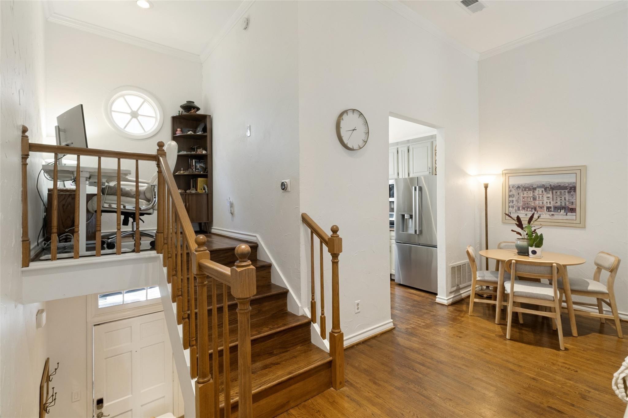 Holland Ave, Dallas, TX 75219