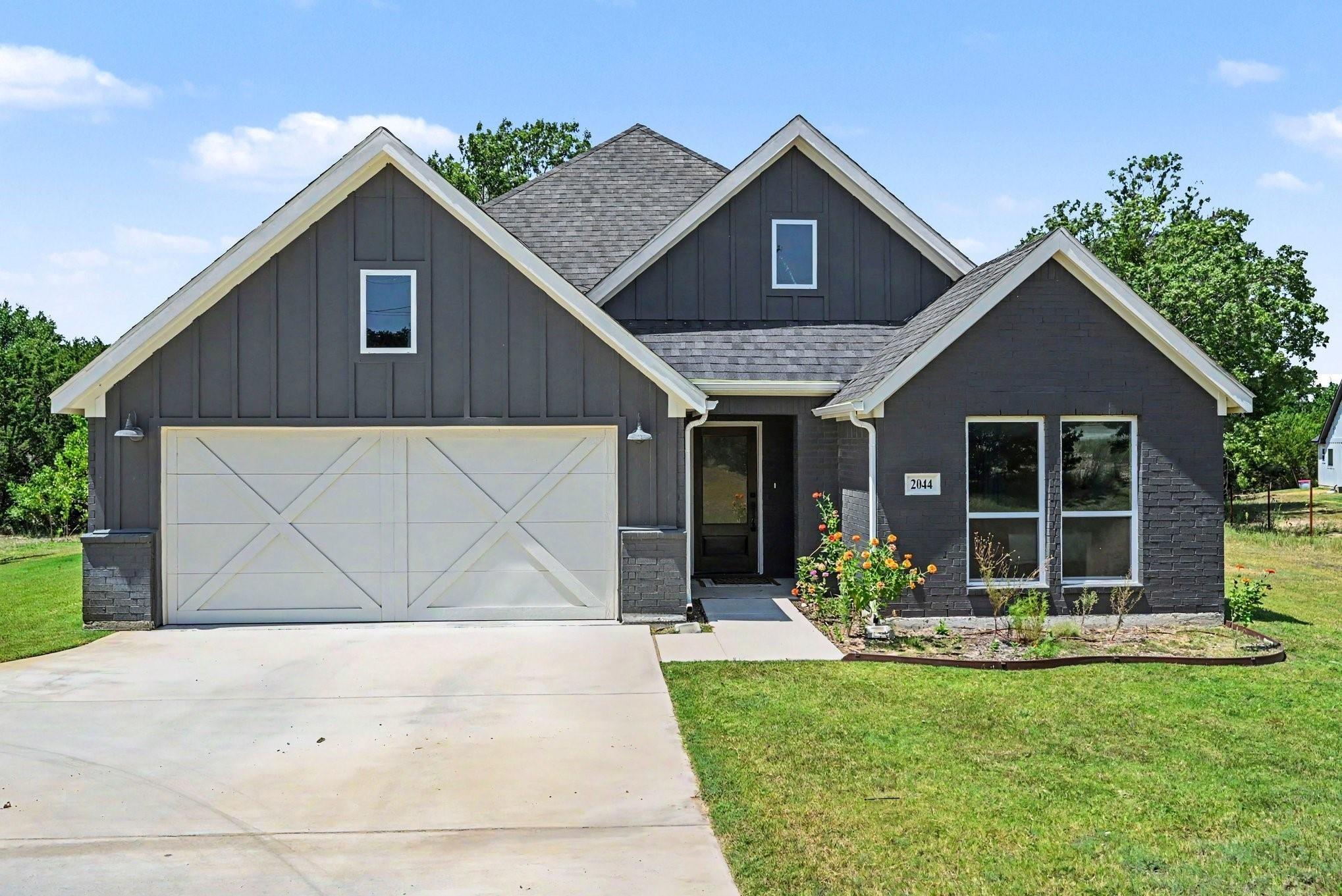 Redemption Dr, Weatherford, TX 76088