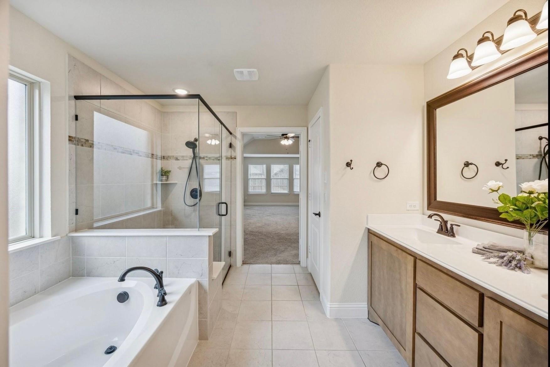 Lowland Ln, Waxahachie, TX 75165