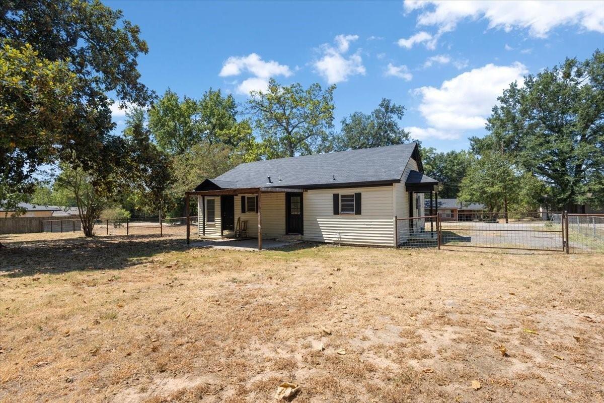 Marchman St, Lindale, TX 75771