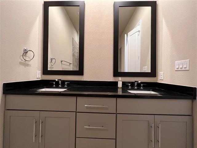 Runyon Rd, Addison, TX 75001
