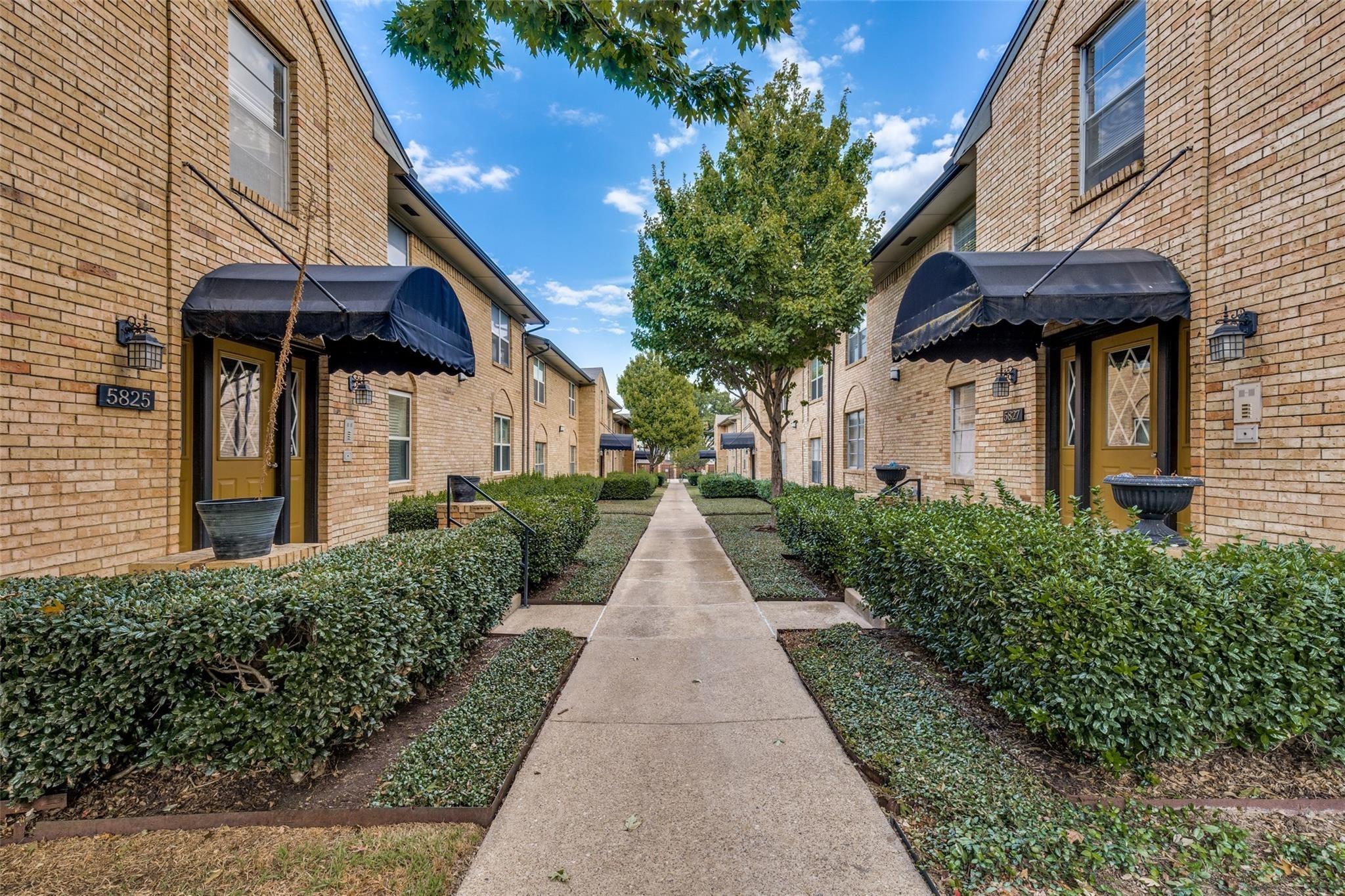 Sandhurst Ln, Dallas, TX 75206