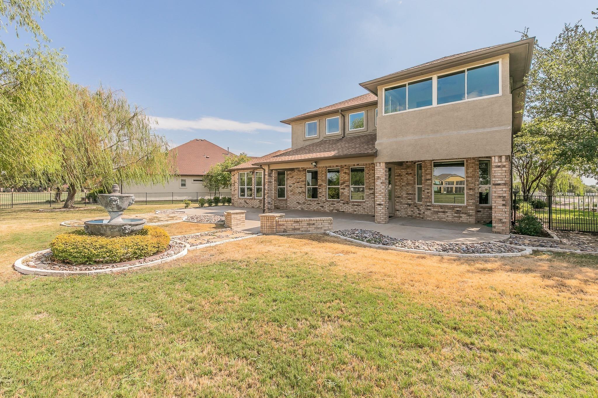 Freeport Dr, Denton, TX 76207