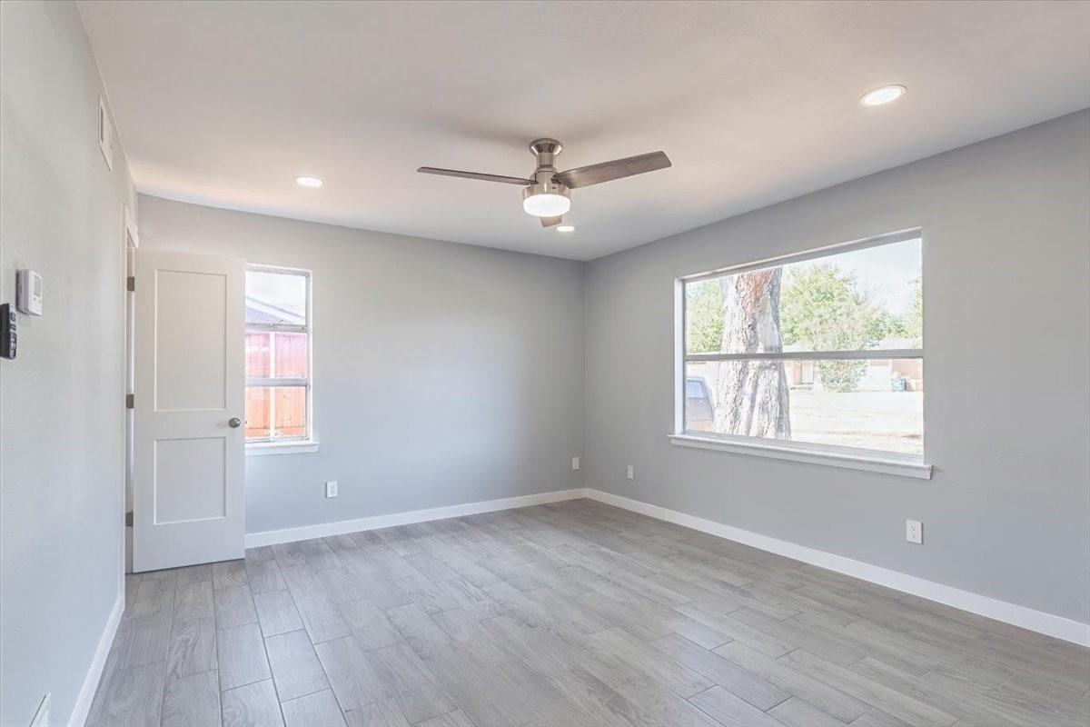 Dandridge Dr, Dallas, TX 75243