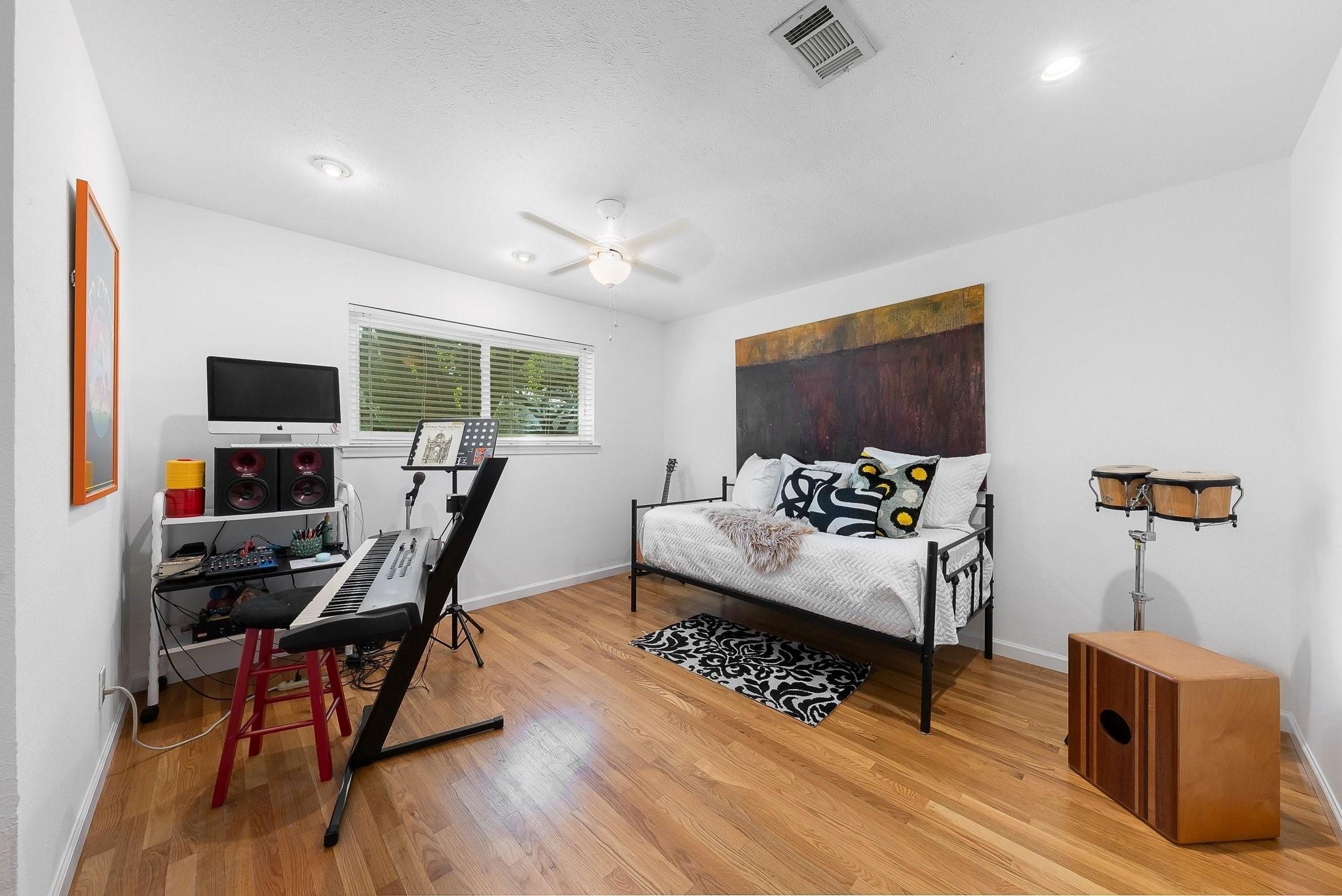 Heatherwood Dr, Dallas, TX 75228