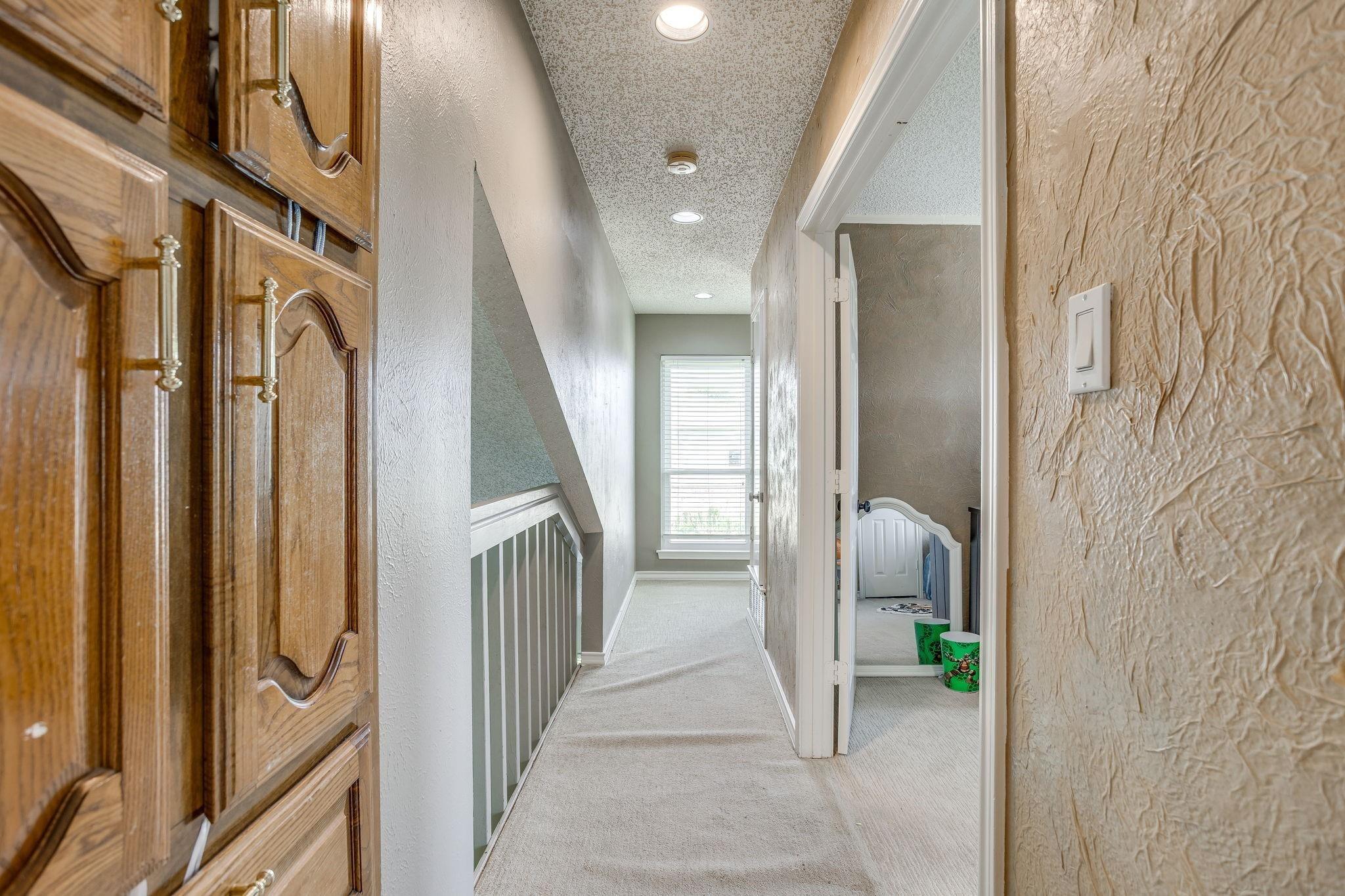 Oriental Ave, Arlington, TX 76011