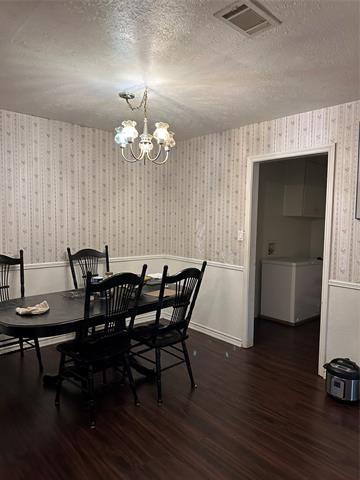 Pinebluff Dr, Lewisville, TX 75067