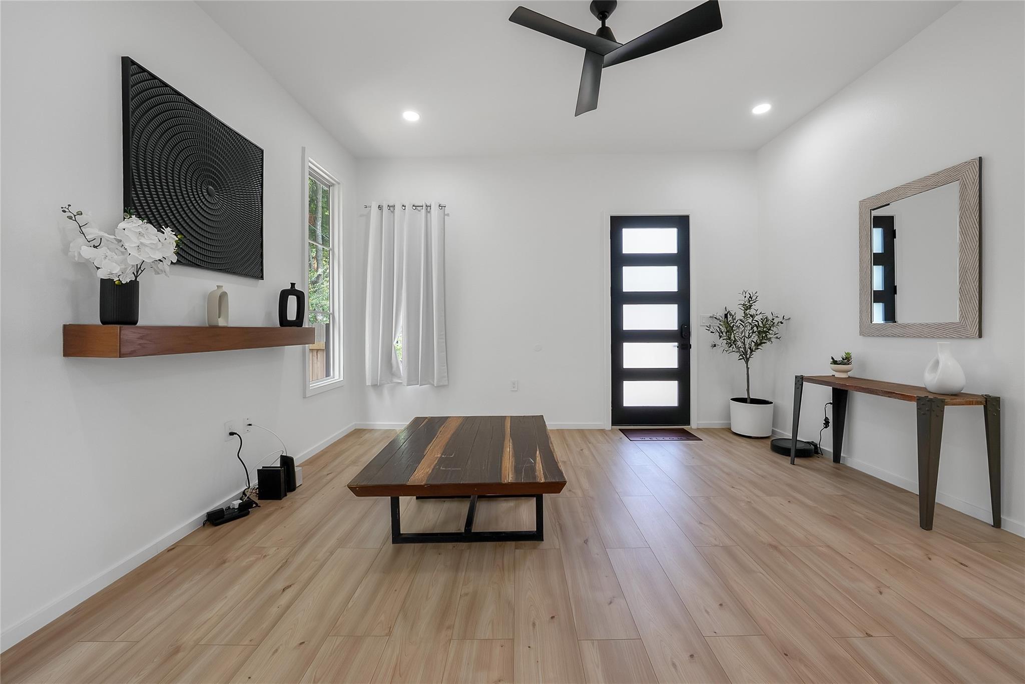 Metropolitan Ave, Dallas, TX 75210