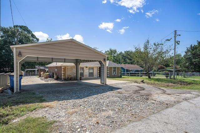 N Richardson St, Grand Saline, TX 75140