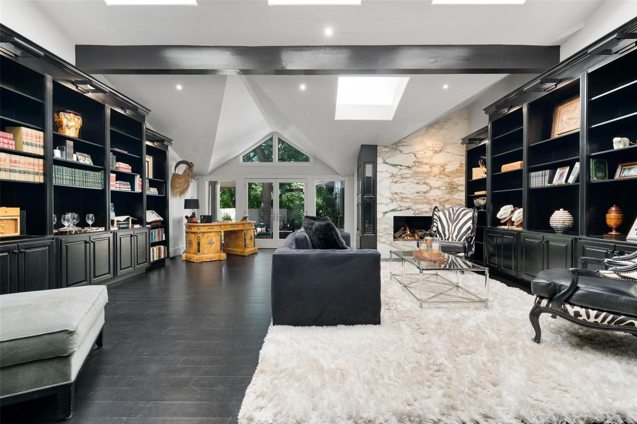Preston Creek Ct, Dallas, TX 75240