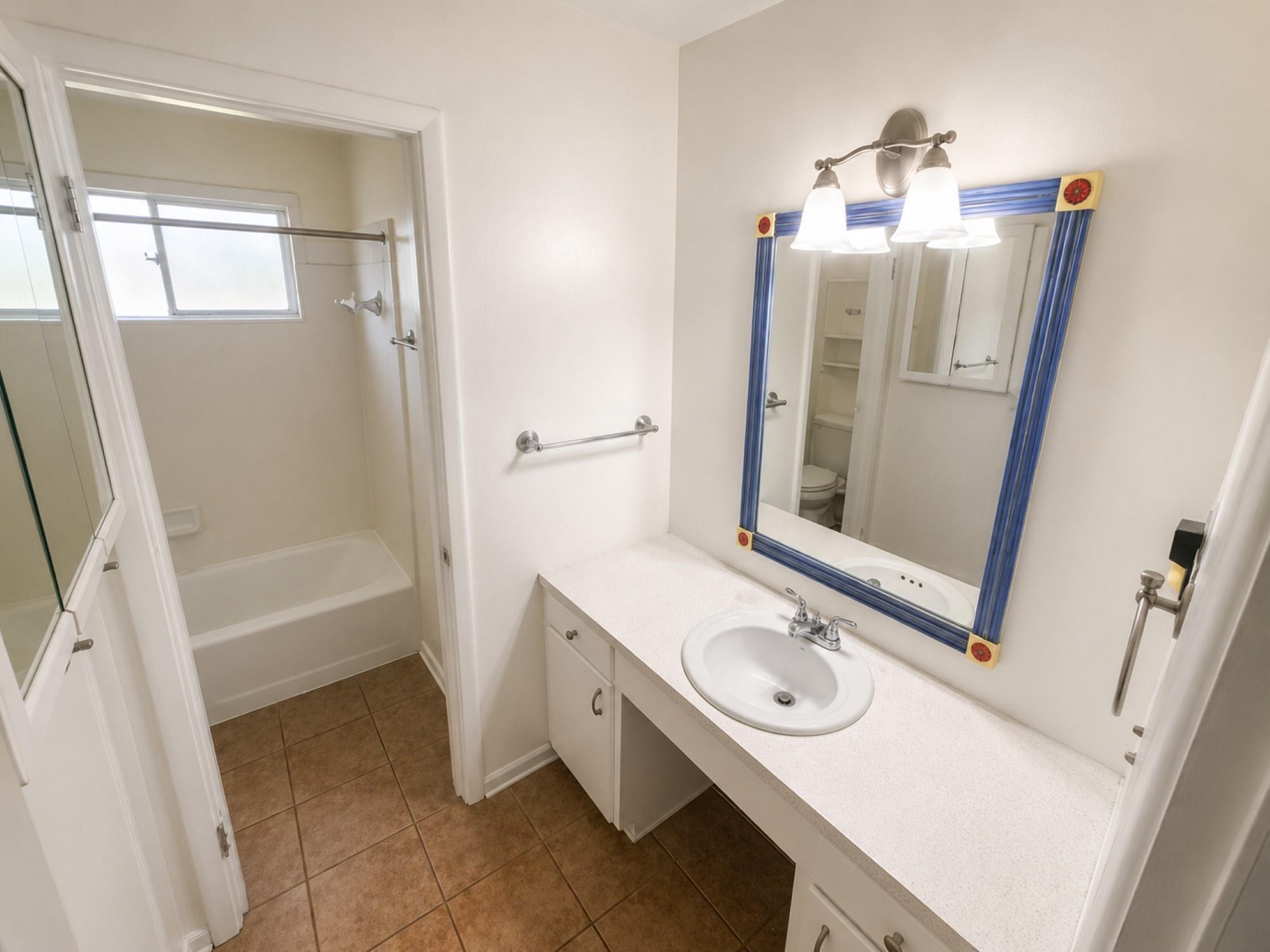 Carolyn Ln, Shreveport, LA 71105