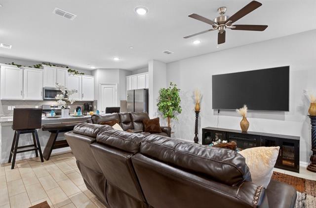 Willow Wood Ct, Crandall, TX 75114