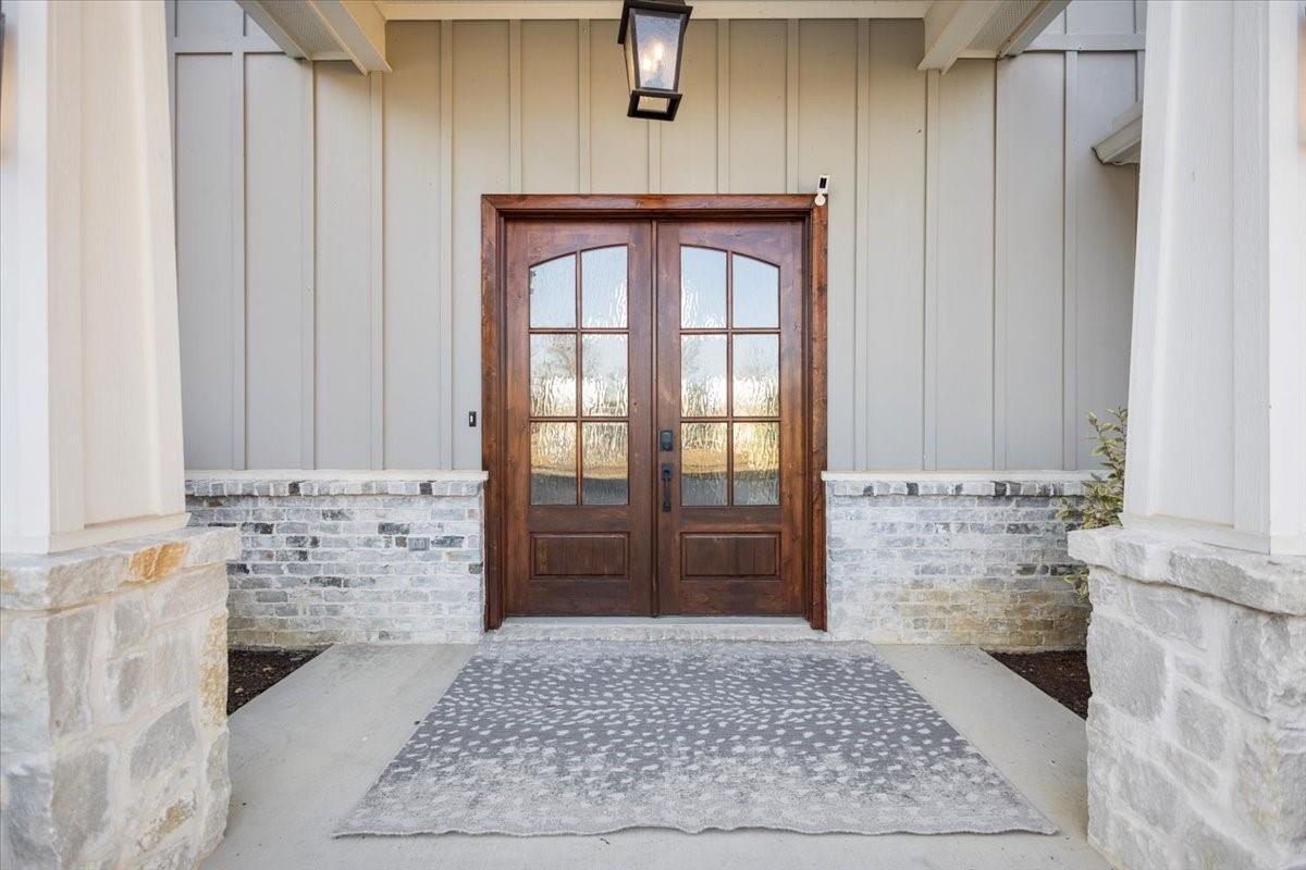 Nathan Dr, Chandler, TX 75758