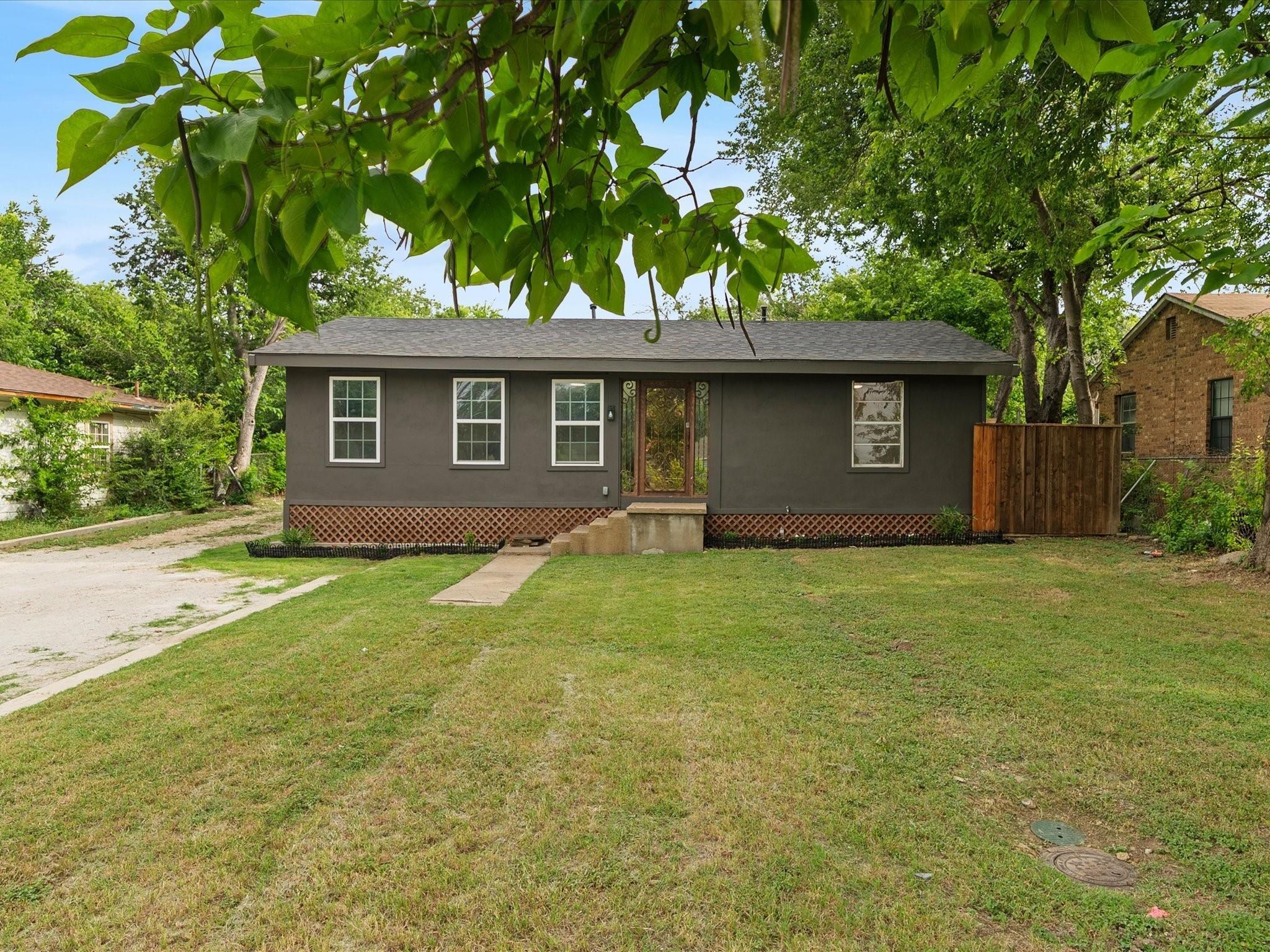 Landino St, Fort Worth, TX 76114