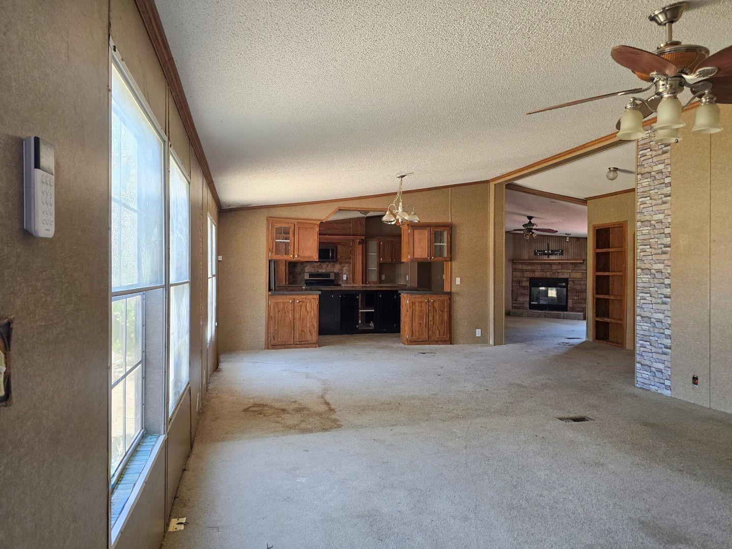Hilltop Rd, Granbury, TX 76048