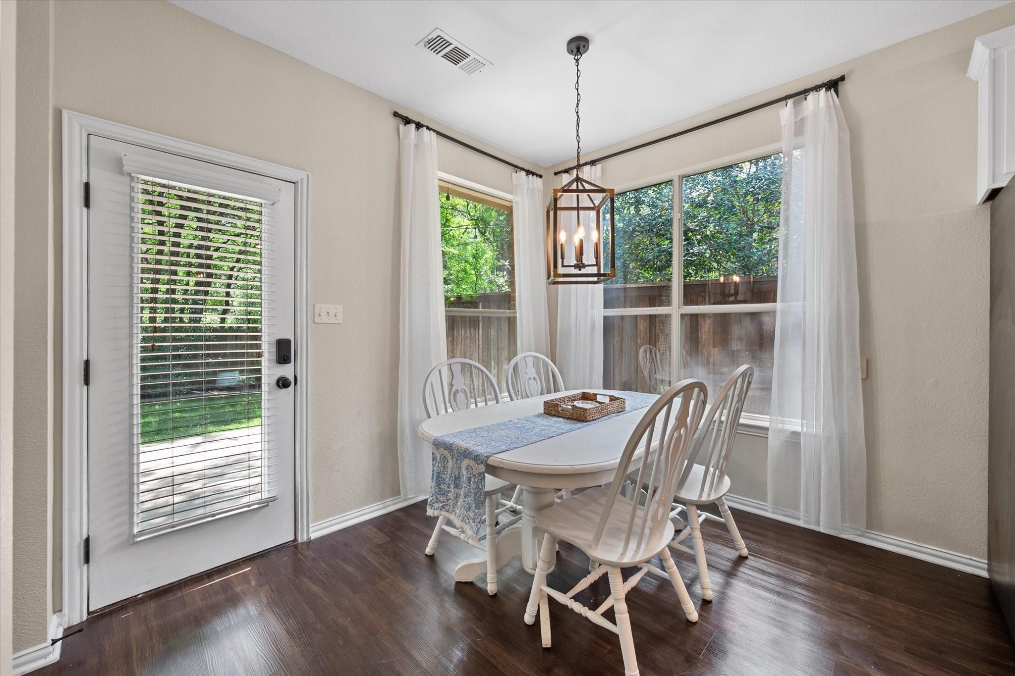 Marie Weldon Ln, Arlington, TX 76001