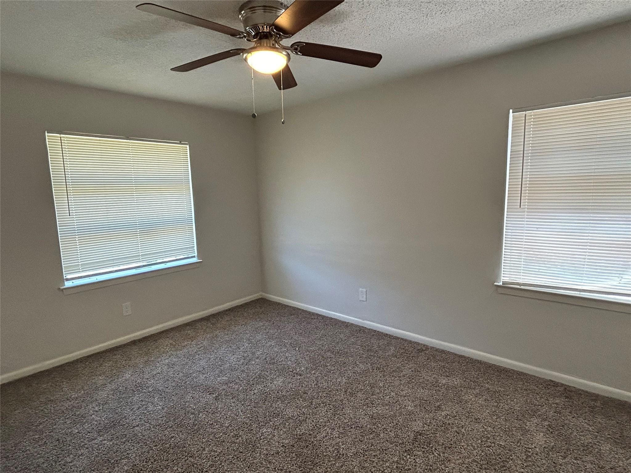 W Cherry Point Dr, Dallas, TX 75232