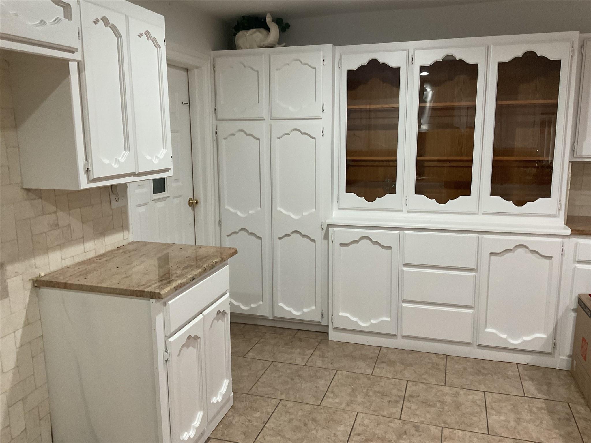 Lee Ave, Fort Worth, TX 76164