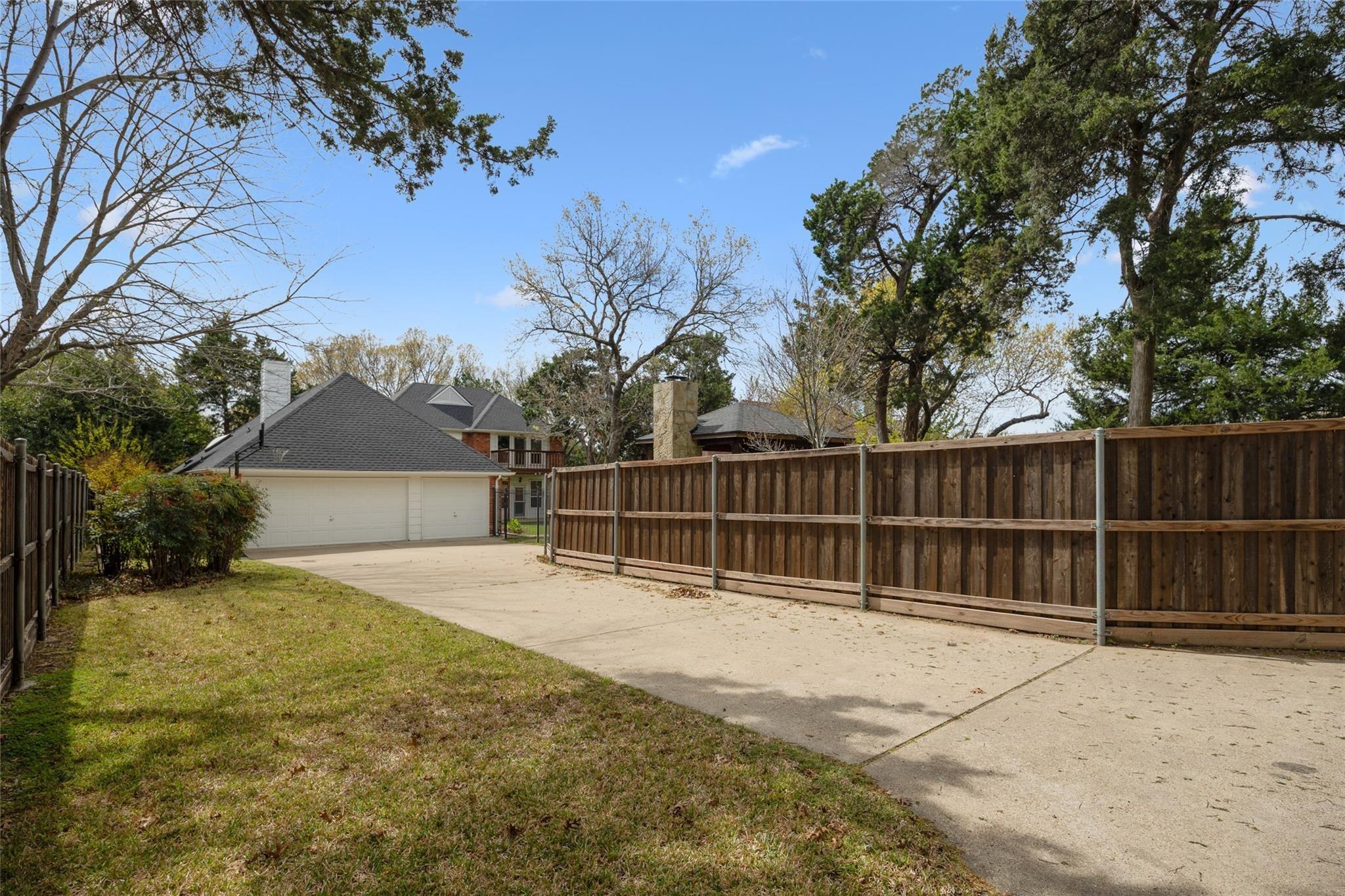 Equestrian Trl, Duncanville, TX 75116