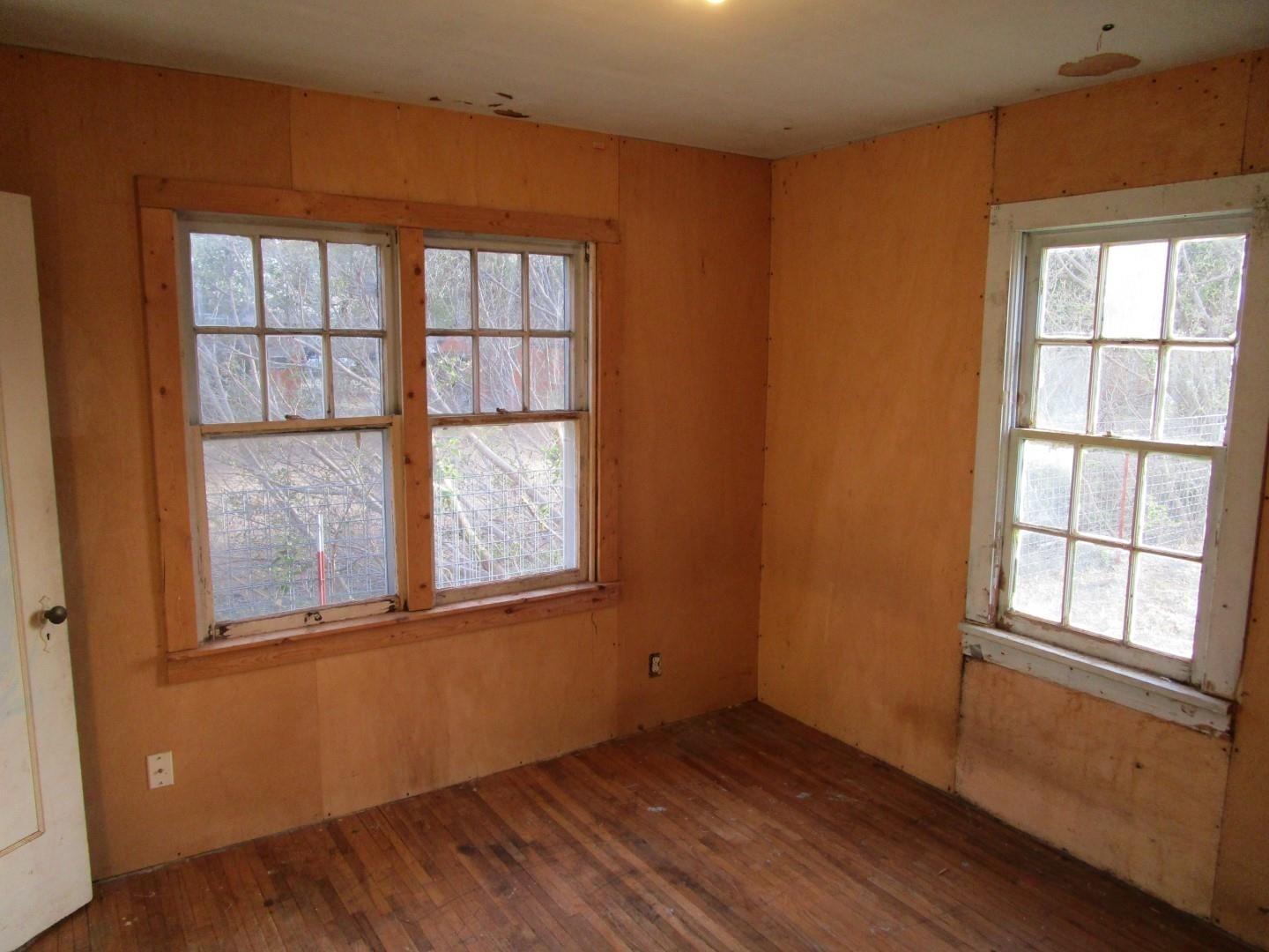 S 5th St, Memphis, TX 79245