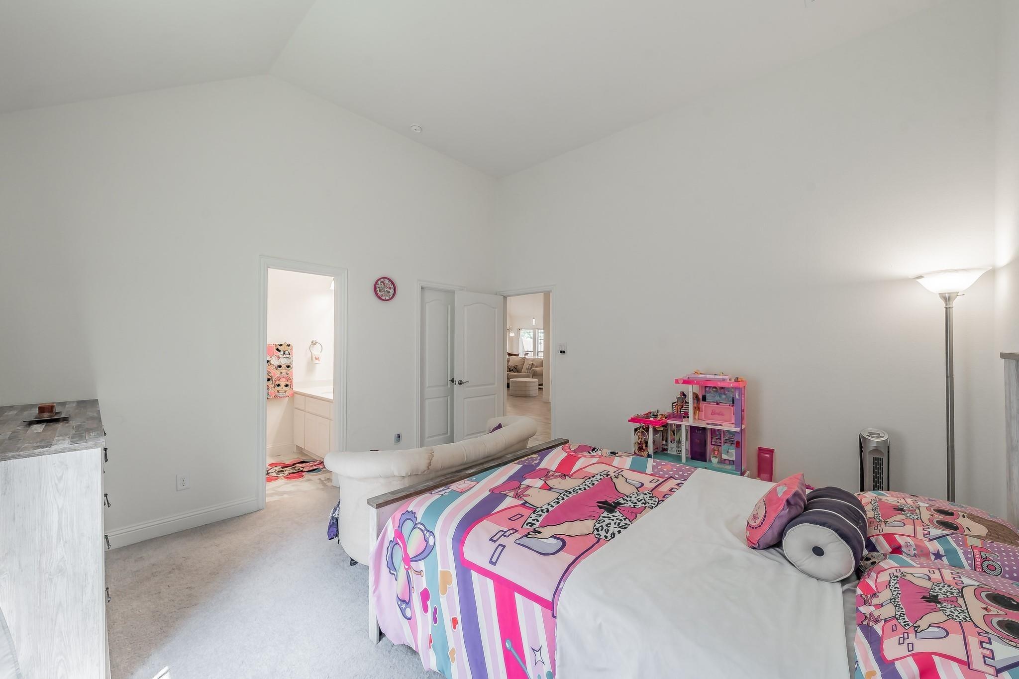 Florence Dr, Denton, TX 76210