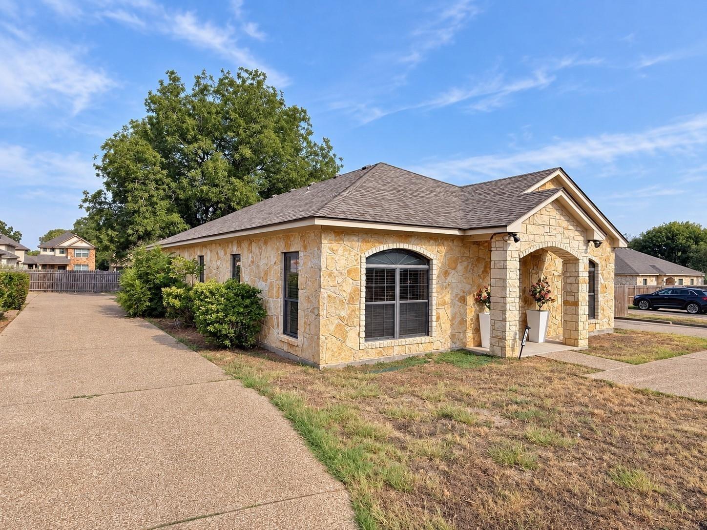 Gurley Ln, Waco, TX 76706