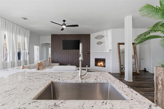 Fox Hill Dr, Fort Worth, TX 76131