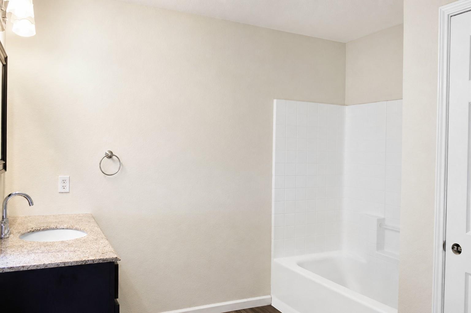 Hillside Dr, Mesquite, TX 75149