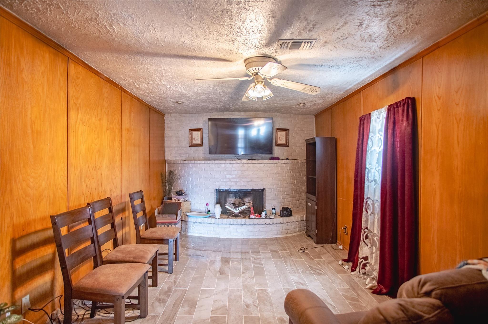 Myrtlewood Dr, Dallas, TX 75232