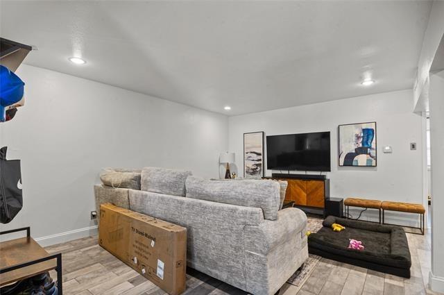 Mahanna St, Dallas, TX 75235