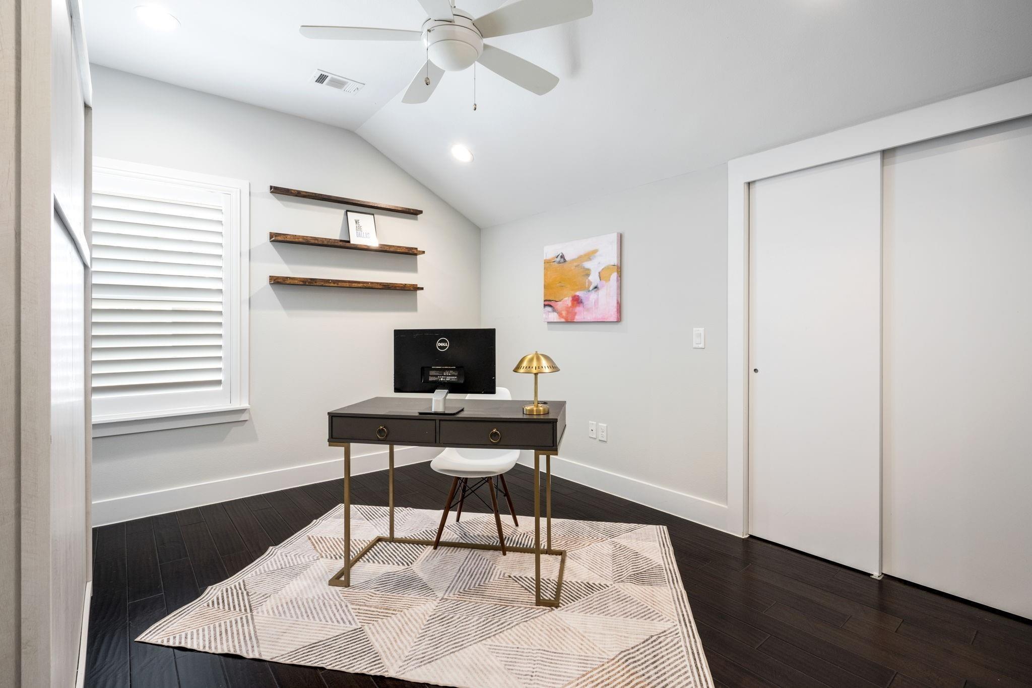Bishop Heights Ln, Dallas, TX 75208