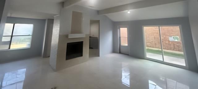 Valley Spring Dr, Arlington, TX 76018