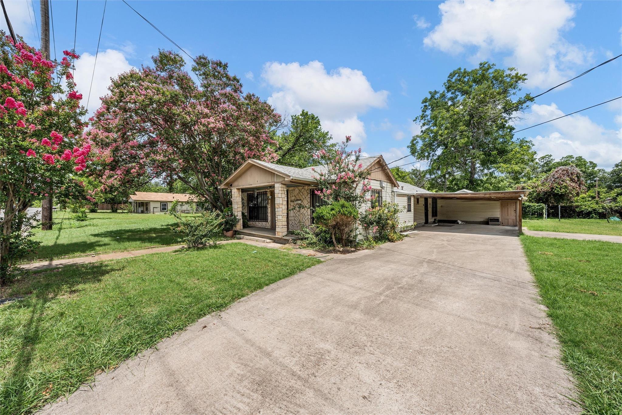 S 26th St, Waco, TX 76706