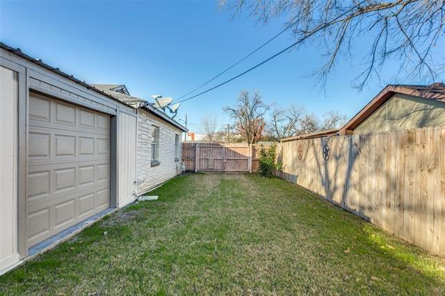 N Dodson Dr, Fort Worth, TX 76108