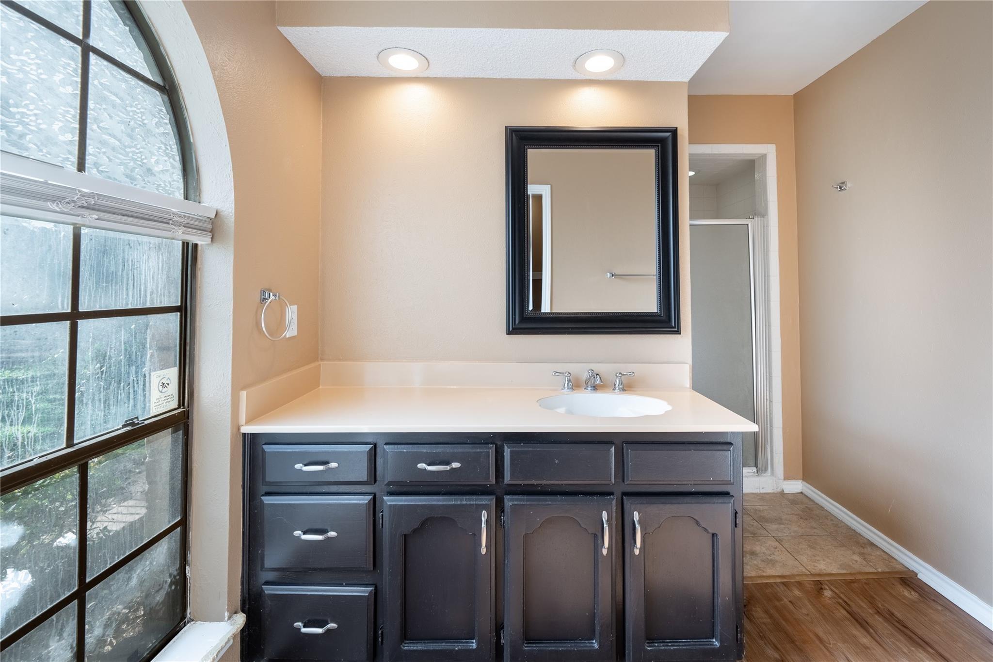 Windgate Ct, Arlington, TX 76012