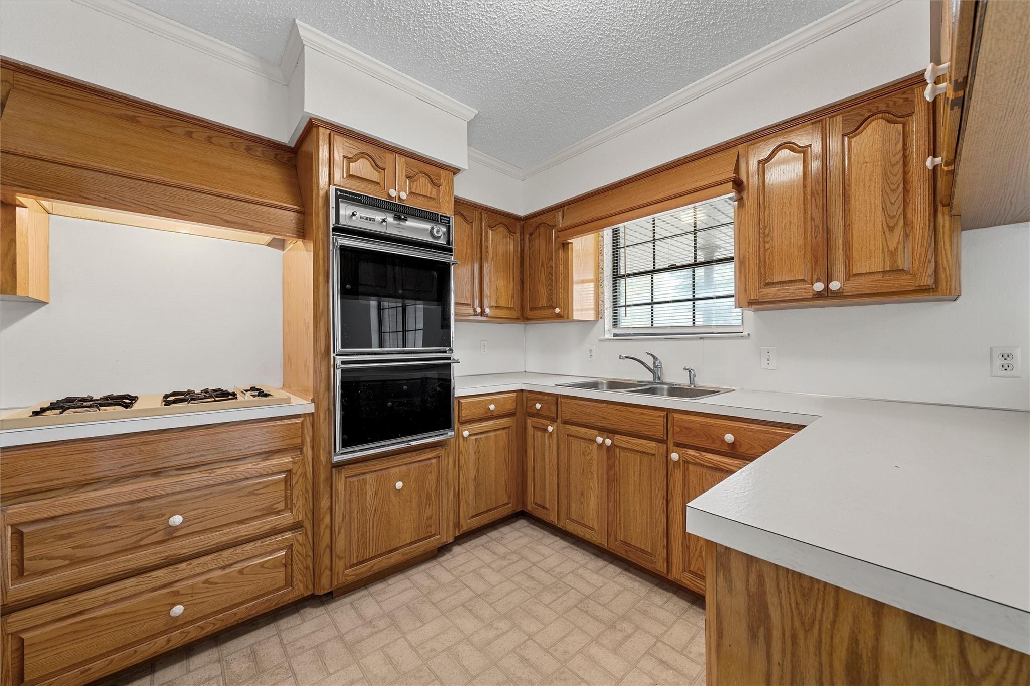 N Walnut St, Waco, TX 76705