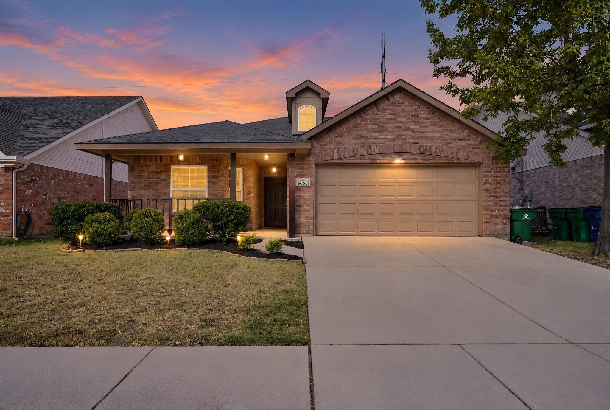Wildflower Dr, Waxahachie, TX 75165