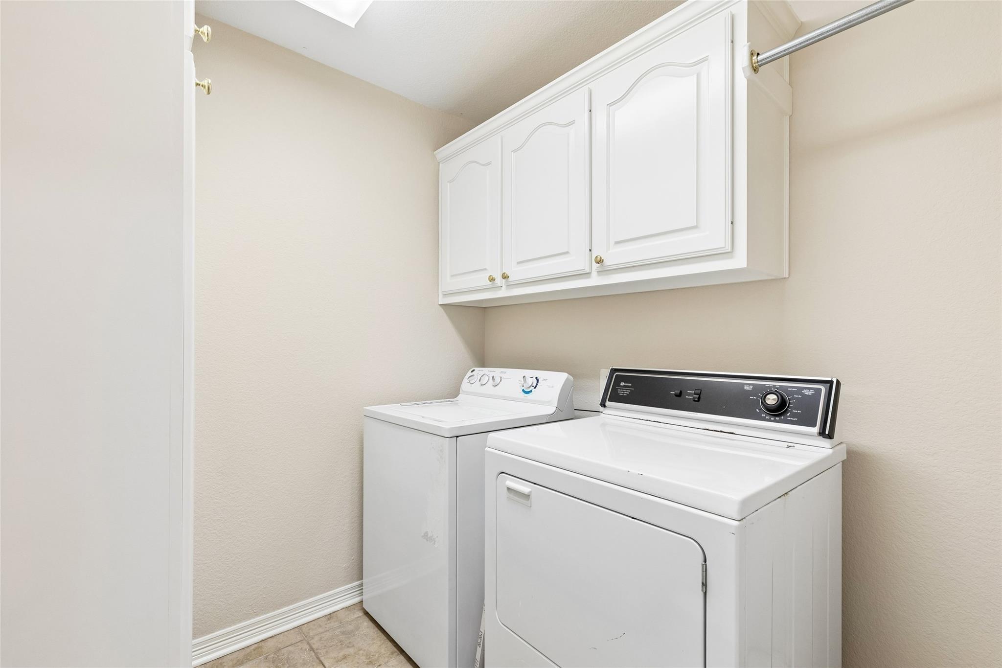 Crestway Dr, Cedar Hill, TX 75104