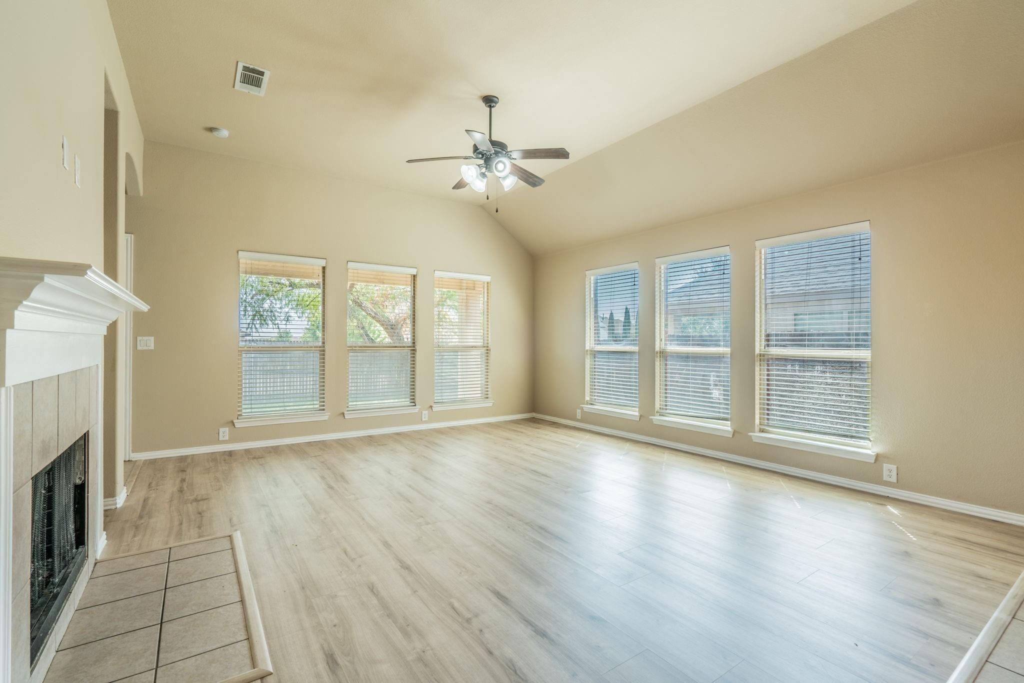 Cheryl St, Crowley, TX 76036