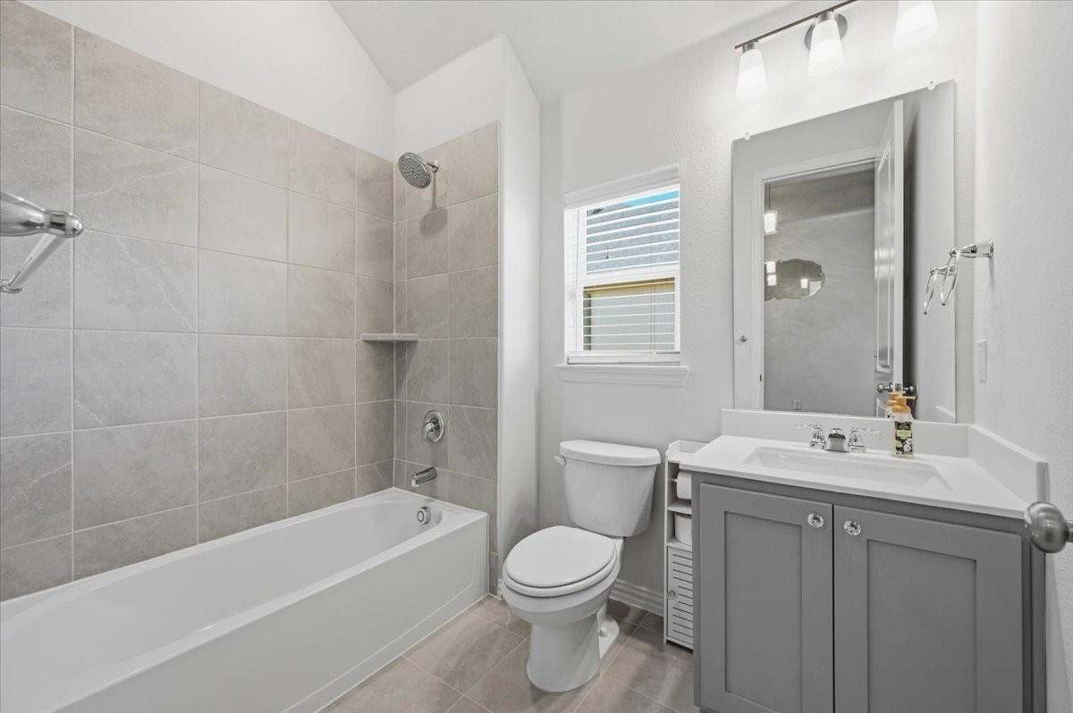 Garnet Dr, Waxahachie, TX 75167