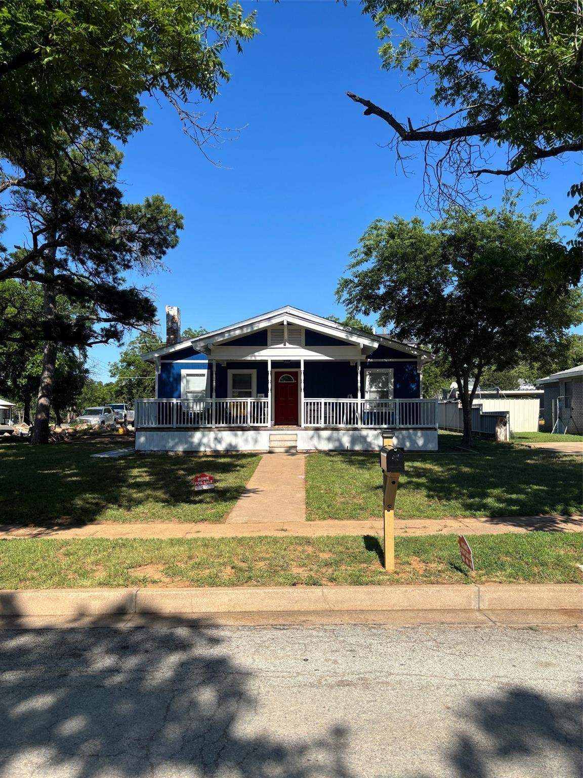 S Hillcrest Ave, Eastland, TX 76448