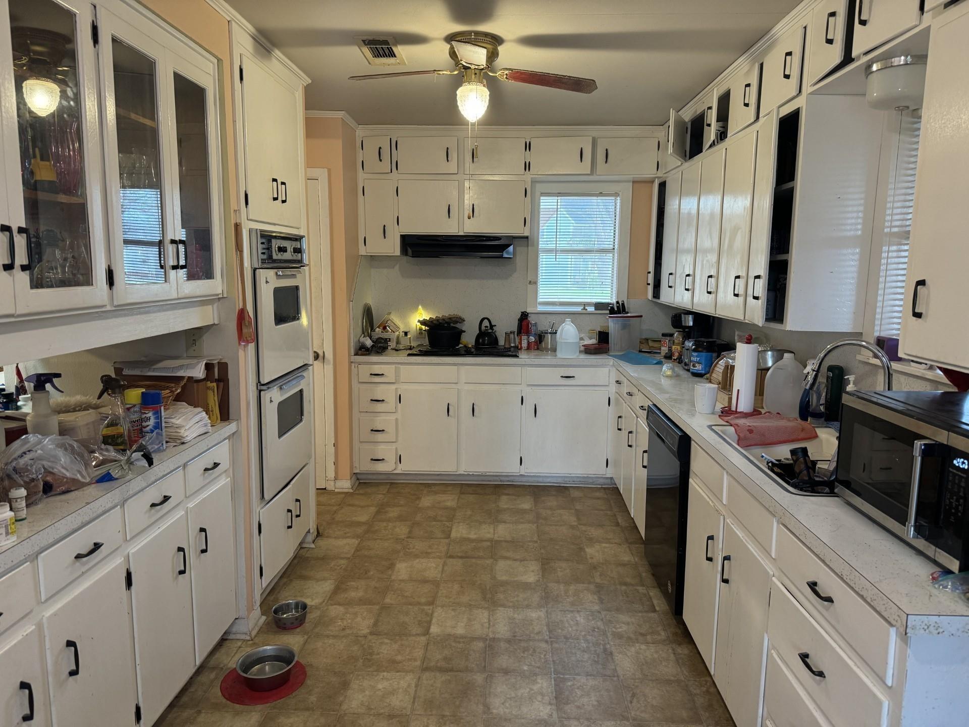 W Dickson, Milford, TX 76670