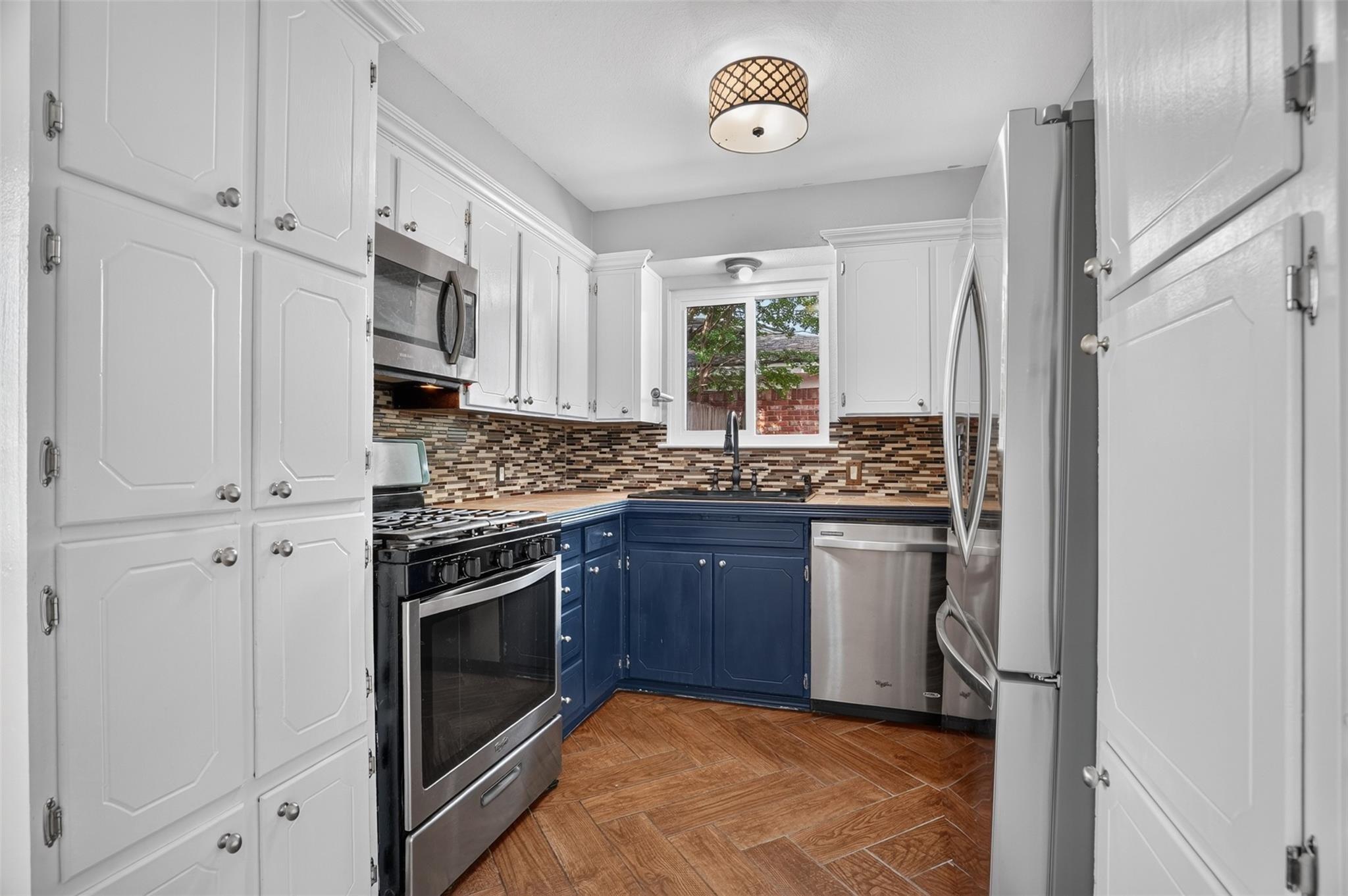 Saint Lawrence Rd, Fort Worth, TX 76103