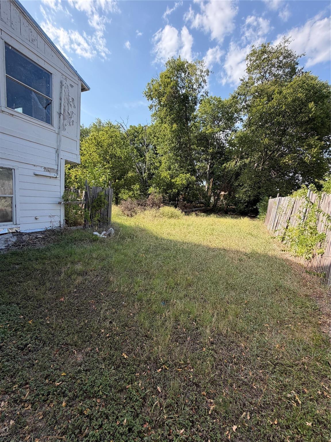 W Hammond St, Lancaster, TX 75146