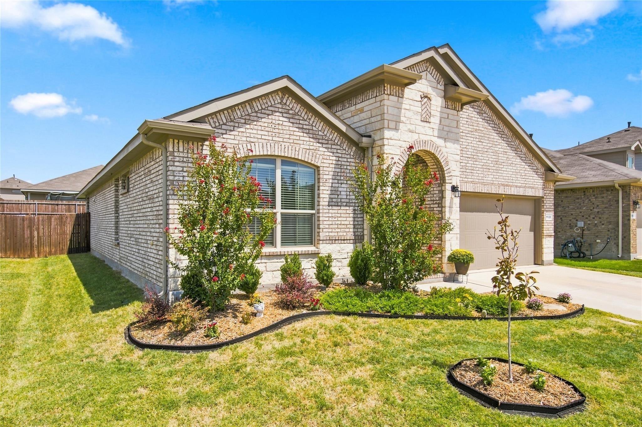 Blackhorse Trl, Justin, TX 76247