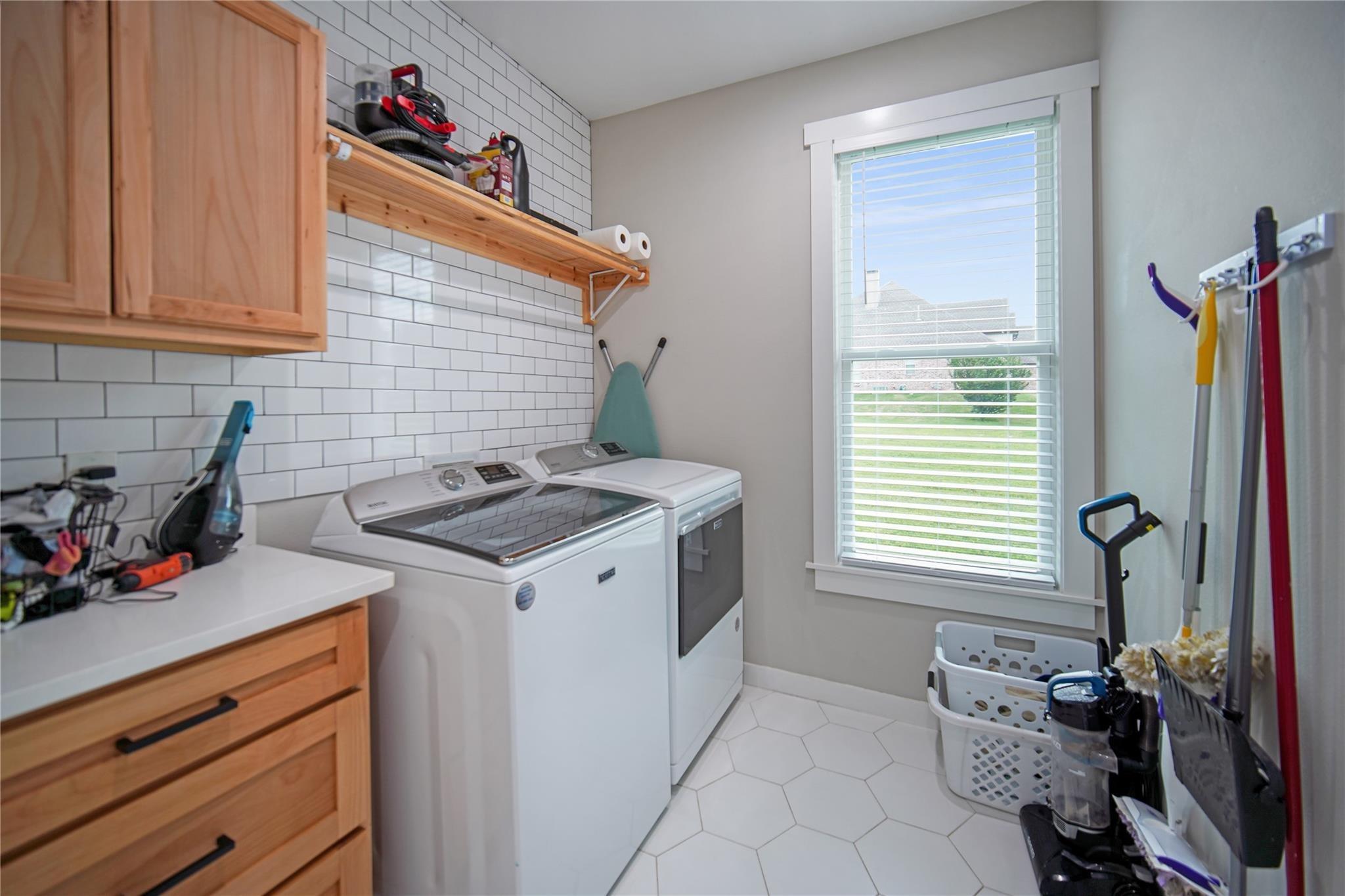 Driftwood Ct, Runaway Bay, TX 76426