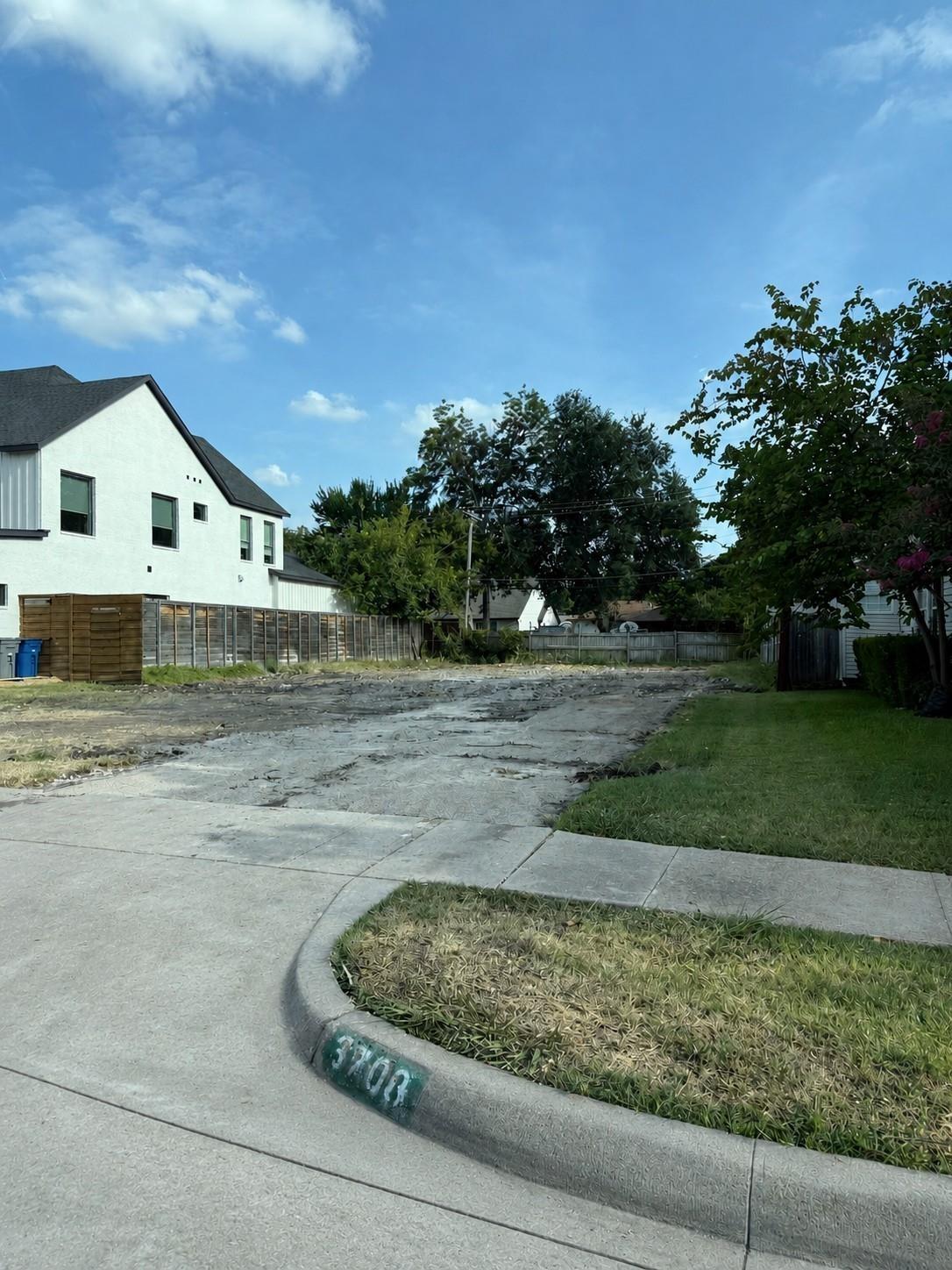 Durango Dr, Dallas, TX 75220