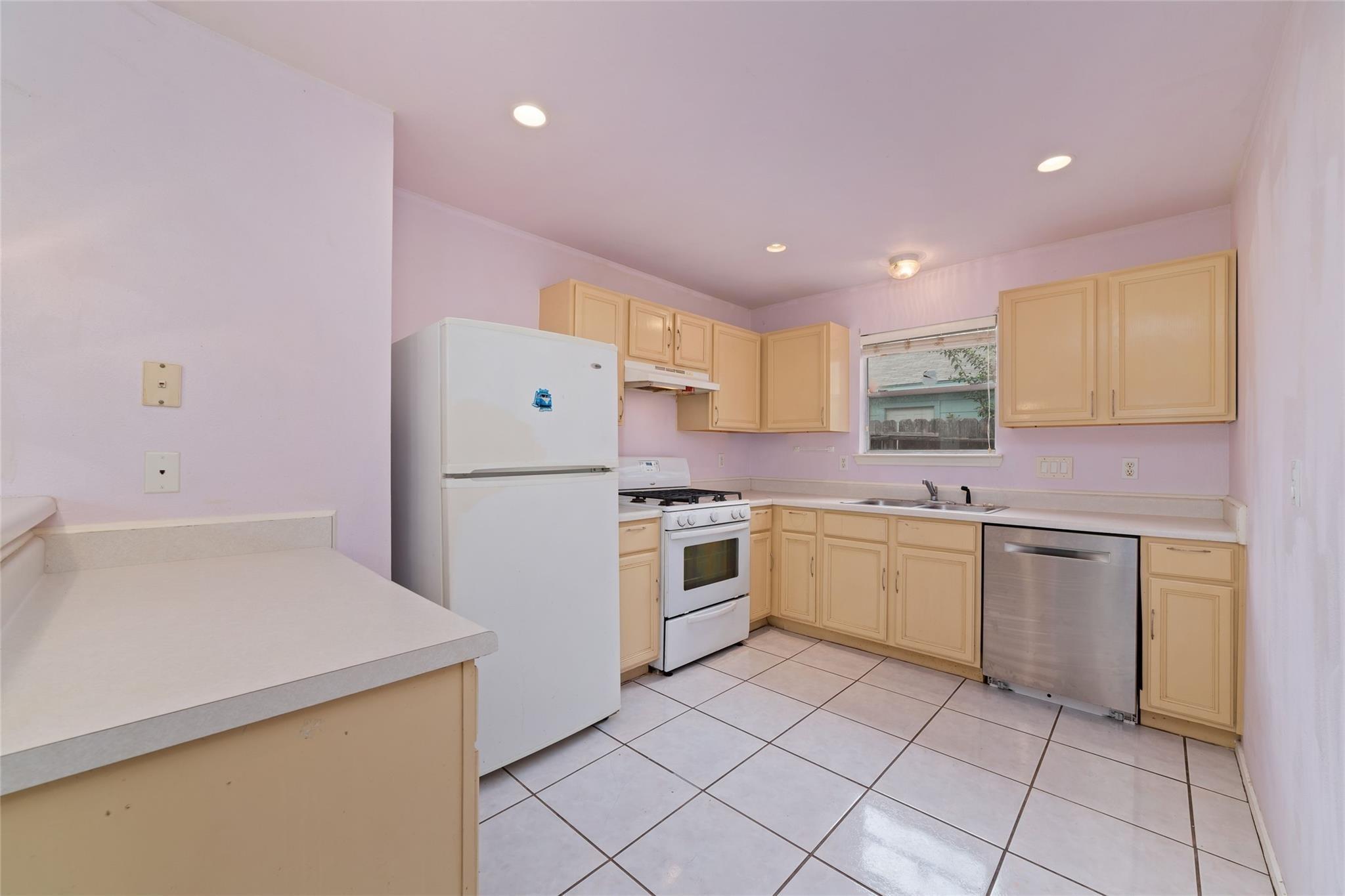 Garrison Ct, Houston, TX 77014