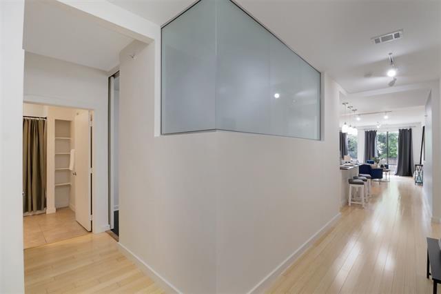 N Hall St, Dallas, TX 75219