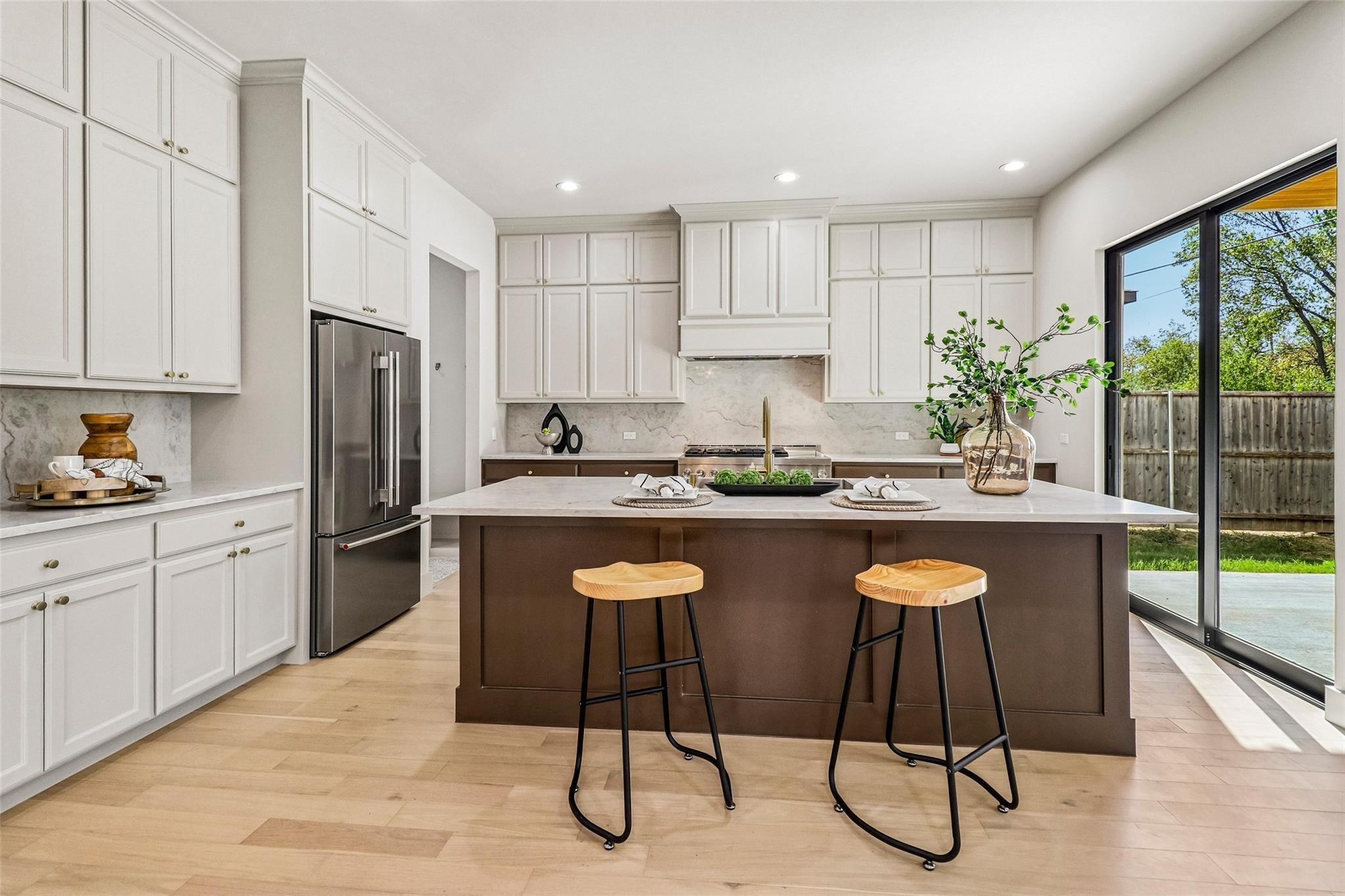 Life Ave, Dallas, TX 75212